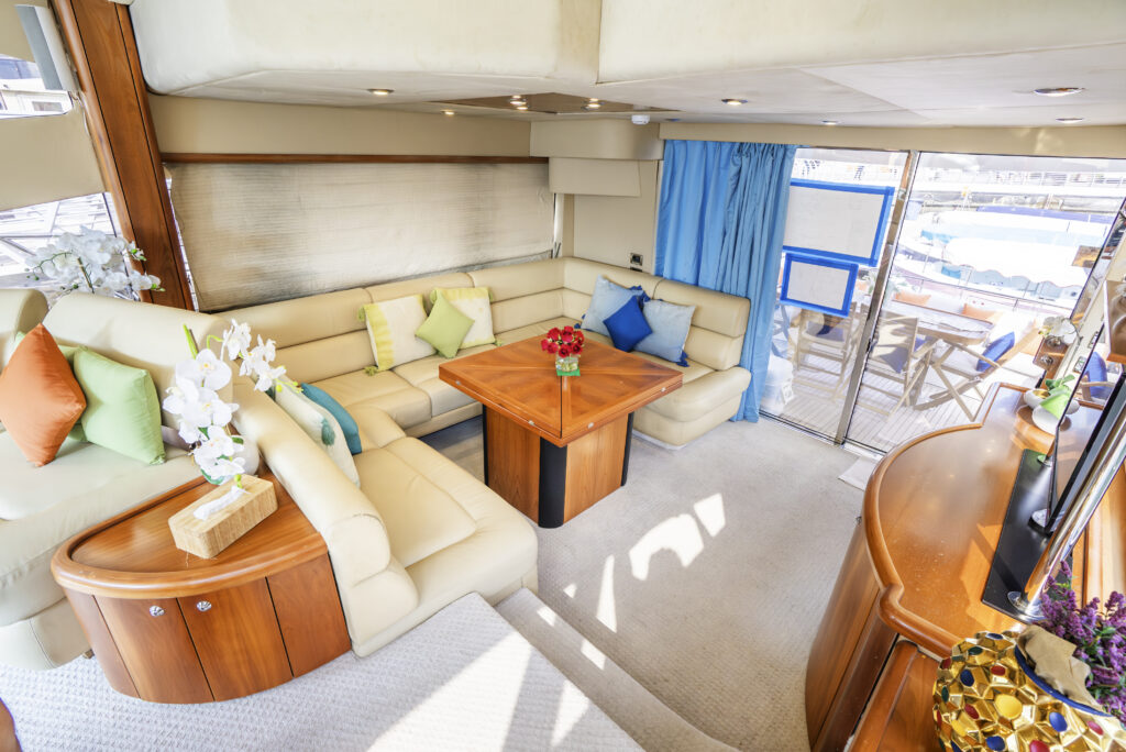 What's included in a yacht rental package